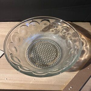 VTG Bartlett Collins St Genevieve Manhattan 8.5” Glass Bowl Coin Dot Thumbprint